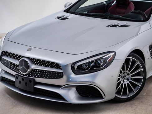 Used 2018 Mercedes-Benz SL 450 image 4