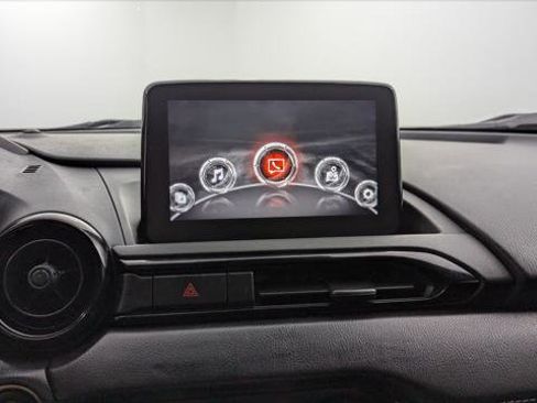 Used 2021 MAZDA MX-5 Miata RF Club image 21