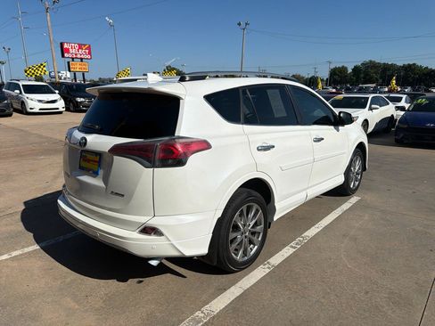 Used 2017 Toyota RAV4 Limited FWD image 5