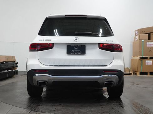 Certified 2021 Mercedes-Benz GLB 250 4MATIC image 9