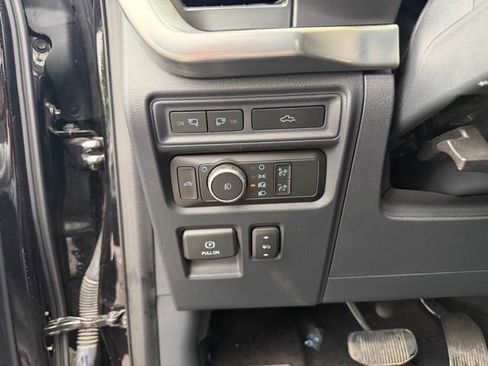 Used 2022 Ford F150 Lariat w/ Max Trailer Tow Package AWD/4WD image 16