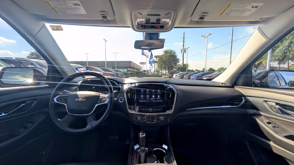 Used 2020 Chevrolet Traverse Premier w/ Redline Edition FWD image 9
