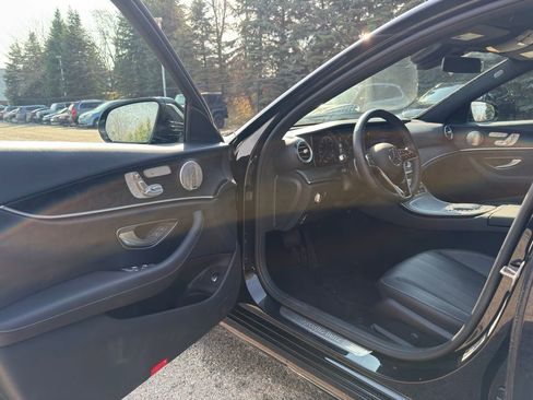 Used 2023 Mercedes-Benz E 350 4MATIC Sedan w/ Premium Package image 10