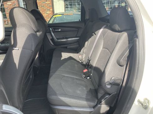 Used 2008 GMC Acadia SLE image 9