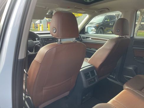 Used 2021 Volkswagen Atlas SE image 12