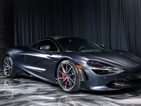 Used 2018 McLaren 720S RWD image 8