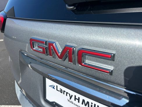 Used 2023 GMC Terrain SLE w/ Driver Convenience Package FWD image 23