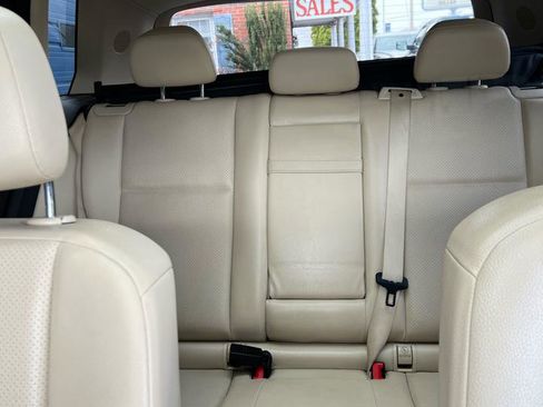 Used 2015 Mercedes-Benz GLK 350 350 4MATIC image 24