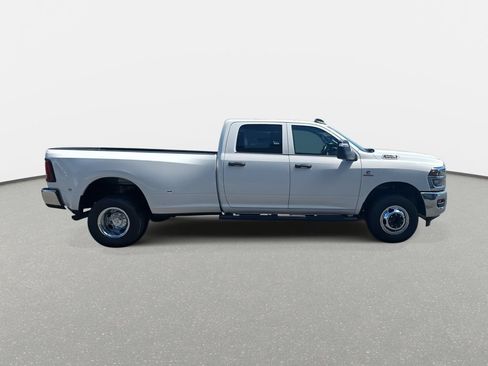New 2026 RAM 3500 Tradesman AWD/4WD image 4