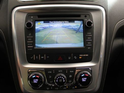 Used 2017 GMC Acadia Limited SLT image 18