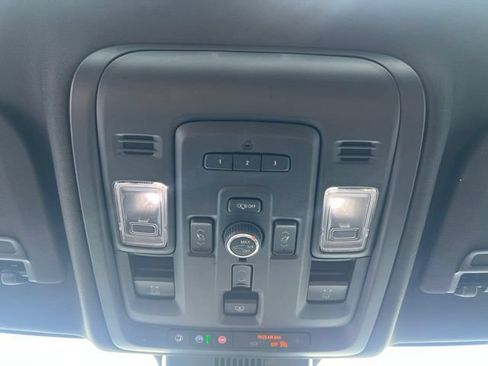 Used 2024 GMC Yukon Denali AWD/4WD image 36