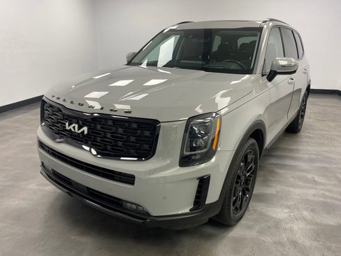 Used 2022 Kia Telluride SX w/ SX Prestige Package image 2