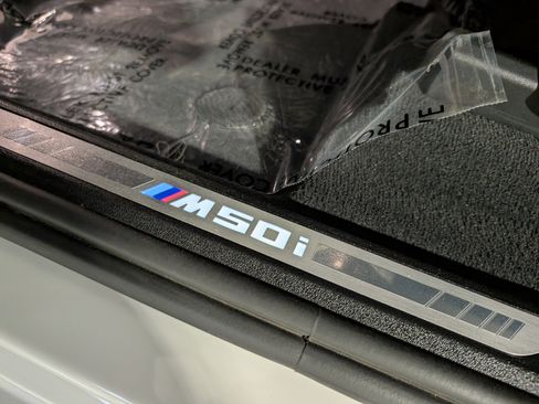 Used 2021 BMW X5 M50i w/ Executive Package AWD/4WD image 20