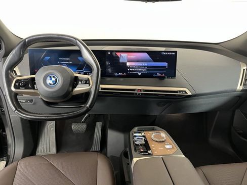 Used 2023 BMW iX xDrive50 w/ Premium Package image 13