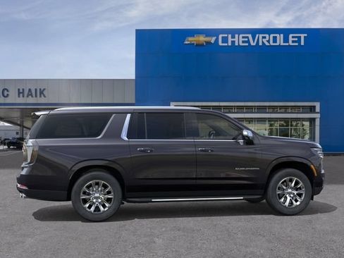 New 2026 Chevrolet Suburban Premier w/ Sun And Tow Package AWD/4WD image 5