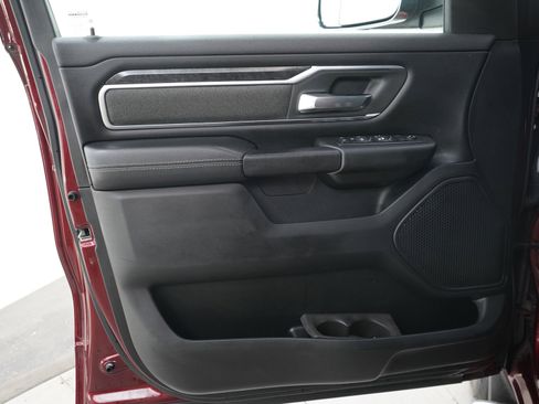 Used 2019 RAM 1500 Big Horn AWD/4WD image 18