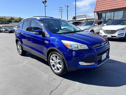 Used 2015 Ford Escape Titanium w/ Equipment Group 301A AWD/4WD image 8