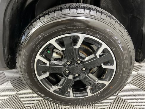 Used 2023 Jeep Renegade Latitude image 18