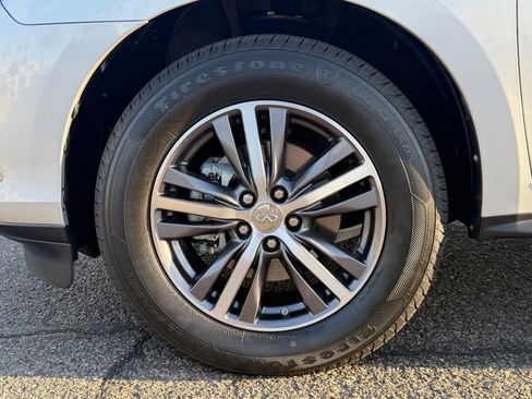 Used 2019 INFINITI QX60 Luxe w/ Essential Package image 9