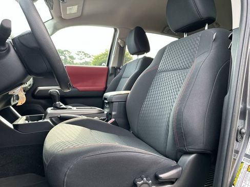Used 2023 Toyota Tacoma SR5 w/ SR5 Appearance Package RWD image 22
