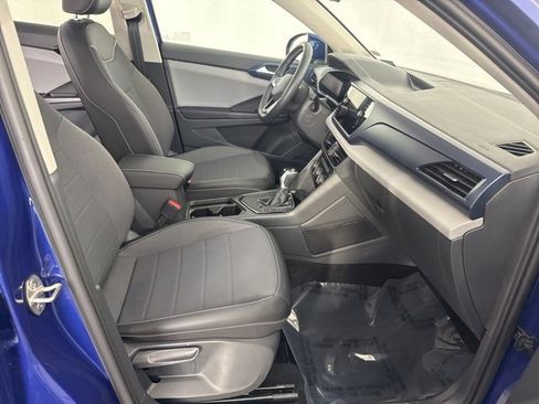 Used 2023 Volkswagen Taos SE w/ Panoramic Sunroof Package image 23