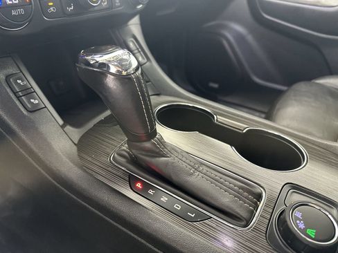 Used 2019 GMC Acadia SLT FWD image 20