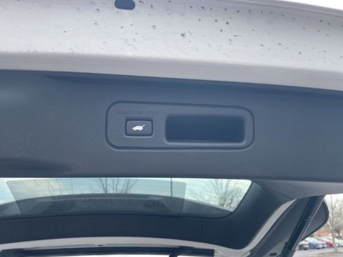 Certified 2025 Honda Pilot EX-L image 25