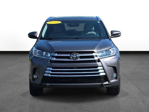 Used 2018 Toyota Highlander Limited Platinum AWD/4WD image 2