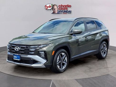 Used 2025 Hyundai Tucson SEL FWD image 1