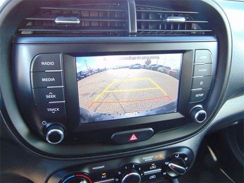 Used 2021 Kia Soul LX image 13