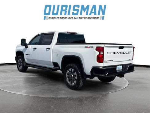 Used 2024 Chevrolet Silverado 2500 Custom w/ Custom Convenience Package AWD/4WD image 4