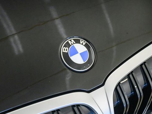 Used 2023 BMW 330i Sedan w/ Premium Package RWD image 8