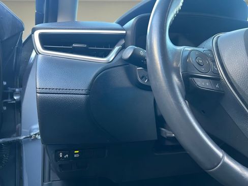 Used 2024 Toyota Corolla Cross LE image 23