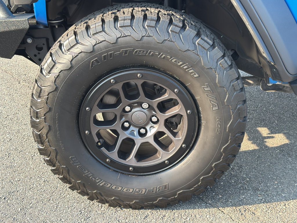 Used 2023 Jeep Wrangler Unlimited Sport AWD/4WD image 35