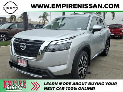 New 2025 Nissan Pathfinder Platinum w/ Cargo Package