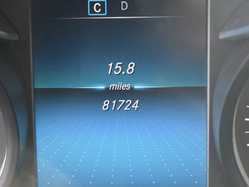 Used 2020 Mercedes-Benz GLC 300 4MATIC image 23