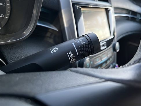 Used 2013 Chevrolet Malibu LTZ image 17