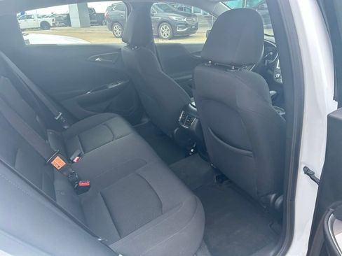 Used 2024 Chevrolet Malibu LT image 4