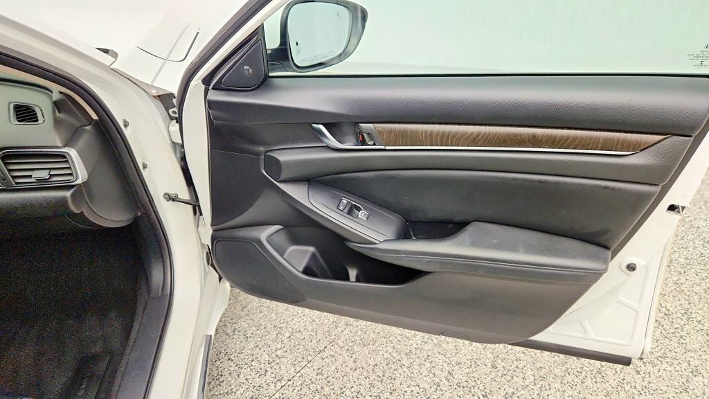 Used 2018 Honda Accord EX-L image 25