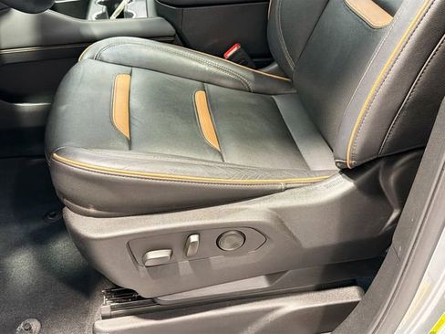 Used 2024 GMC Yukon AT4 w/ AT4 Premium Package image 19