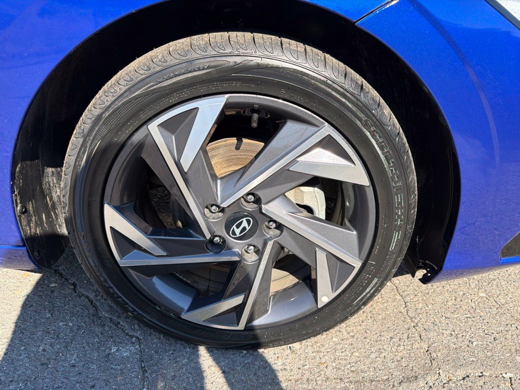 Used 2024 Hyundai Elantra Limited FWD image 9