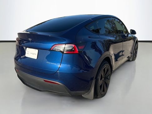 Used 2023 Tesla Model Y Long Range image 5