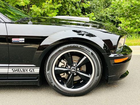 Used 2007 Ford Mustang GT RWD image 9