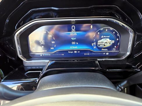 Used 2023 Chevrolet Silverado 1500 RST image 28