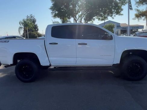 Used 2022 Chevrolet Colorado Z71 w/ Safety Package AWD/4WD image 8