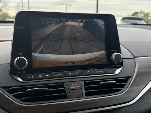 Used 2025 Nissan Altima 2.5 SV image 28