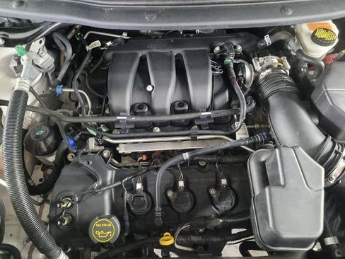 Used 2019 Ford Explorer XLT w/ Class III Trailer Tow Package image 30