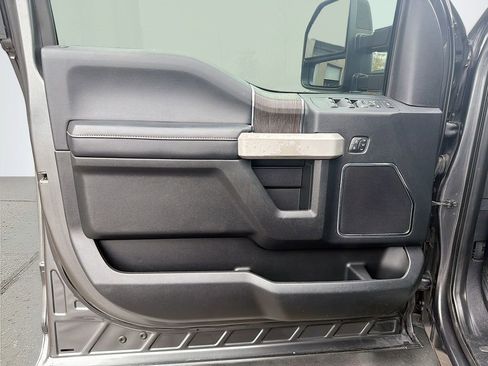 Used 2020 Ford F250 Lariat image 23