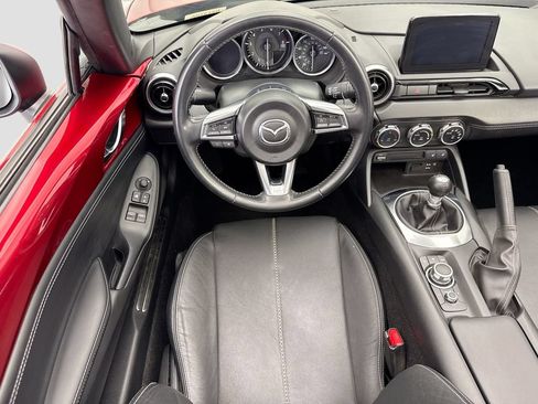 Used 2020 MAZDA MX-5 Miata RF Grand Touring RWD image 10