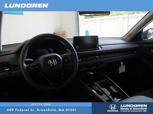 Used 2025 Honda Accord SE image 17